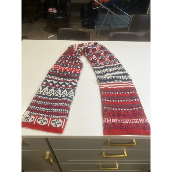 Madison 88 Winter Scarf - Picture 1 of 4